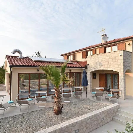 Muskatel Krk -with Heated Covered Pool *