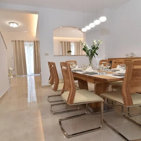 Muskatel Krk -with Heated Covered Pool Villa *