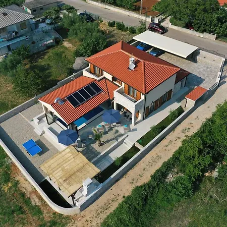 Muskatel Krk -with Heated Covered Pool Villa