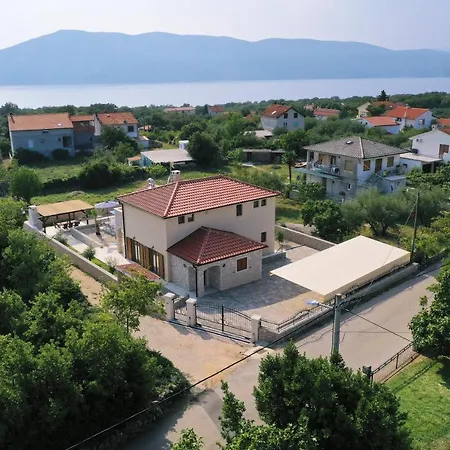 Willa Muskatel Krk -with Heated Covered Pool *