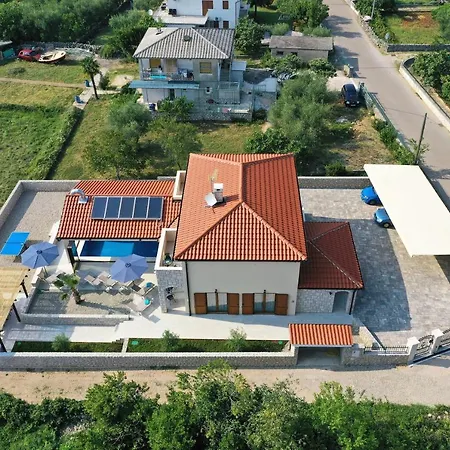 Villa Muskatel Krk -with Heated Covered Pool