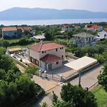 ヴィラ Muskatel Krk -with Heated Covered Pool *