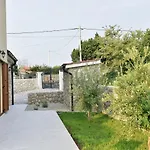 ヴィラ Muskatel Krk -with Heated Covered Pool *