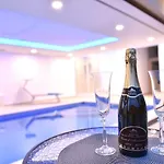 Βίλα Muskatel Krk -with Heated Covered Pool Brzac