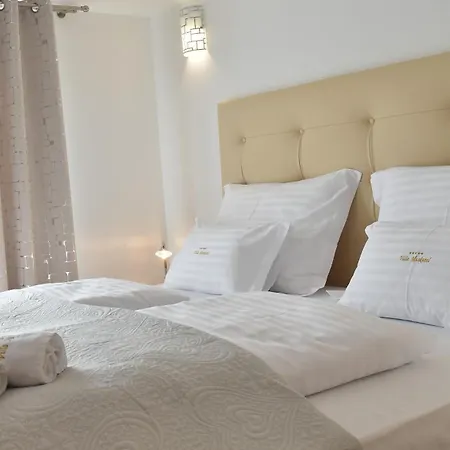 Muskatel Krk -with Heated Covered Pool Villa Brzac