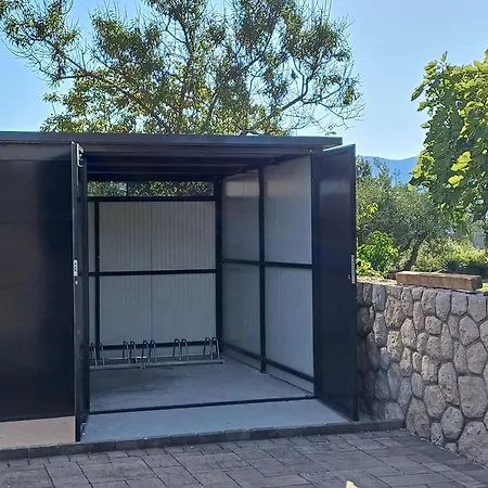 Muskatel Krk -with Heated Covered Pool *