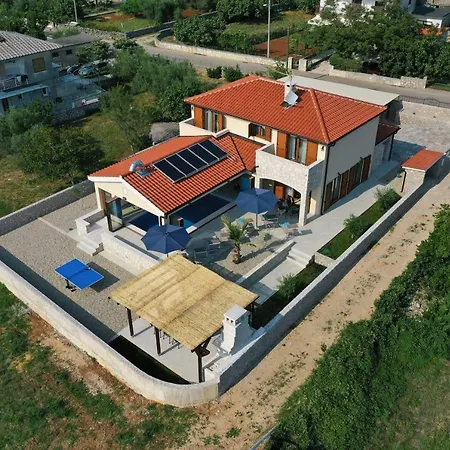 Villa Muskatel Krk -with Heated Covered Pool