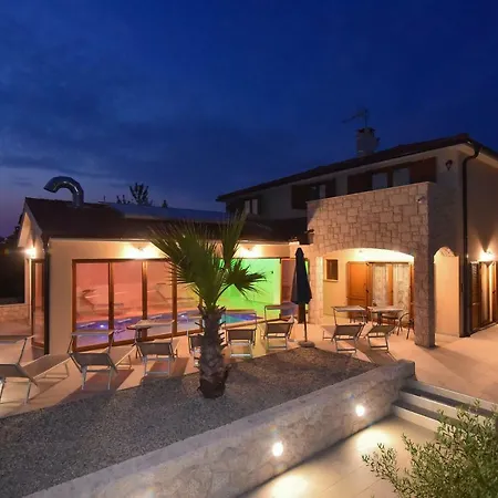 Muskatel Krk -with Heated Covered Pool *