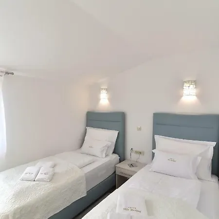 Vila Muskatel Krk -with Heated Covered Pool Brzac