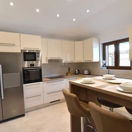 Muskatel Krk -with Heated Covered Pool