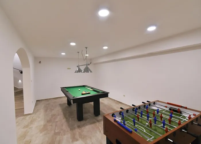 Villa Muskatel Krk -with Heated Covered Pool