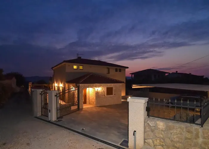 Vila Muskatel Krk -with Heated Covered Pool