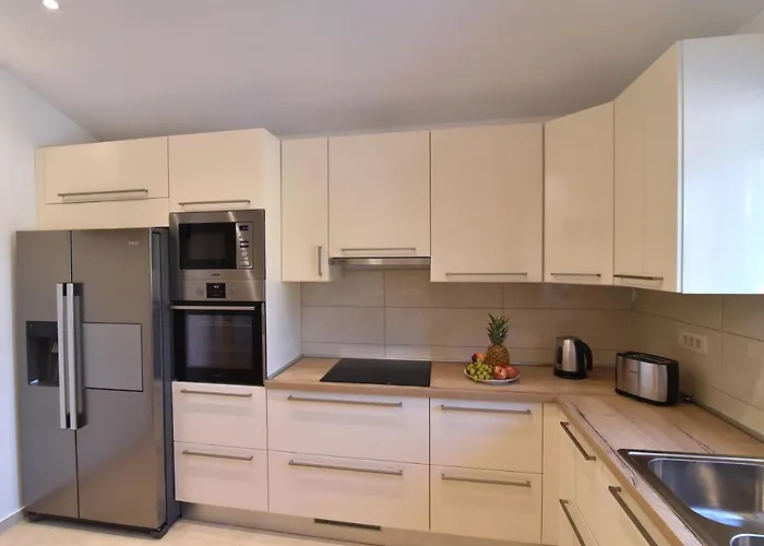 Vila Muskatel Krk -with Heated Covered Pool *
