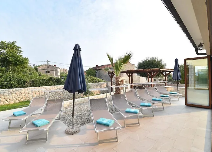 Muskatel Krk -with Heated Covered Pool Vila