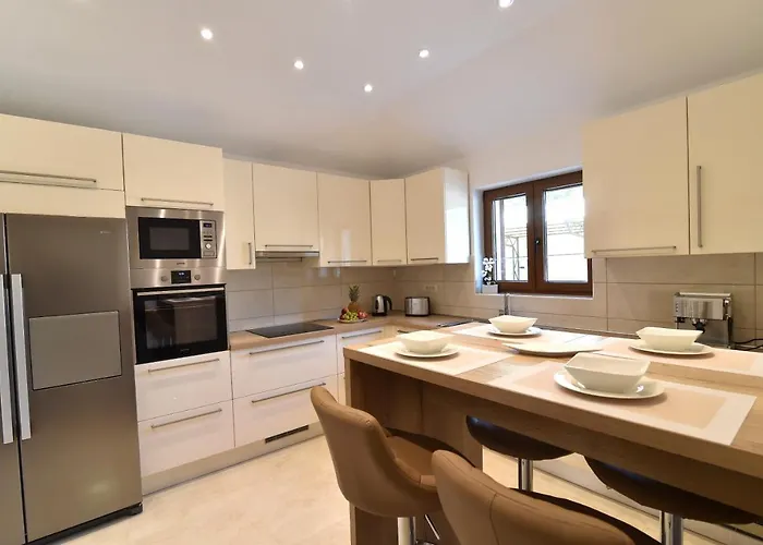 Muskatel Krk -with Heated Covered Pool *