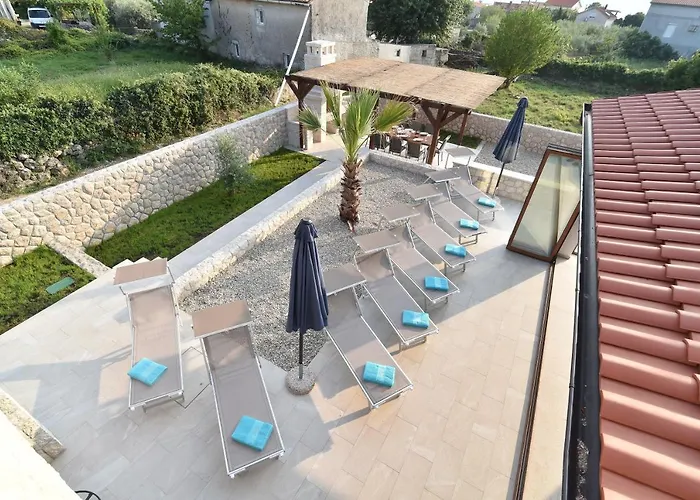 Villa Muskatel Krk -with Heated Covered Pool *