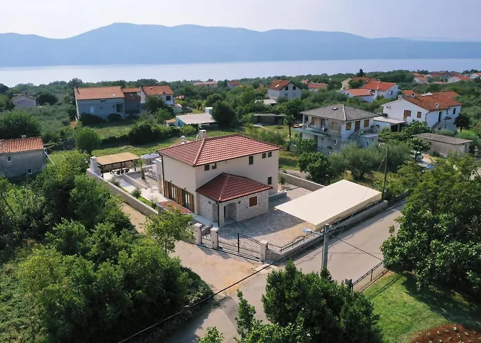 Villa Muskatel Krk -with Heated Covered Pool *