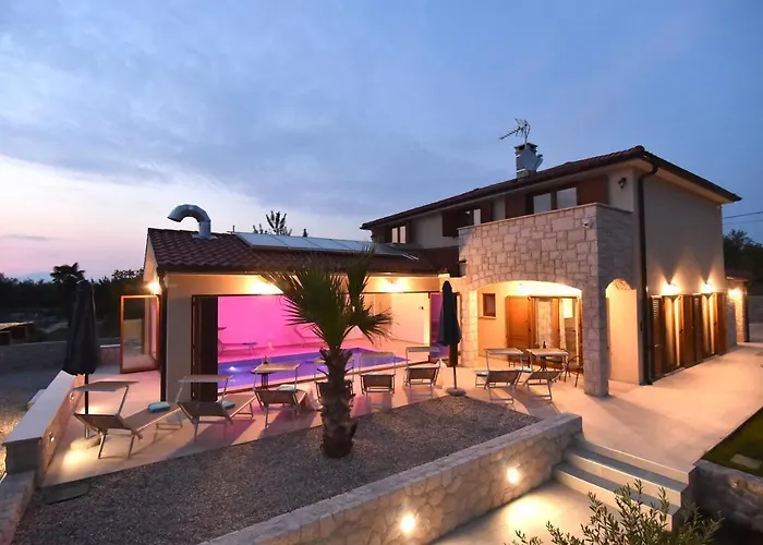 Muskatel Krk -with Heated Covered Pool *