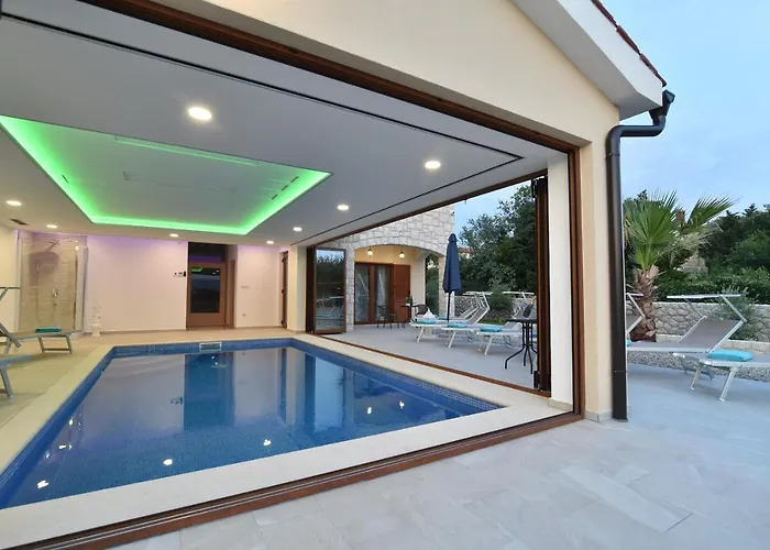 Villa Muskatel Krk -with Heated Covered Pool