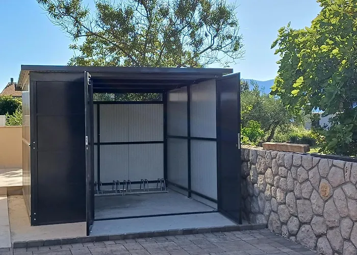 Muskatel Krk -with Heated Covered Pool *