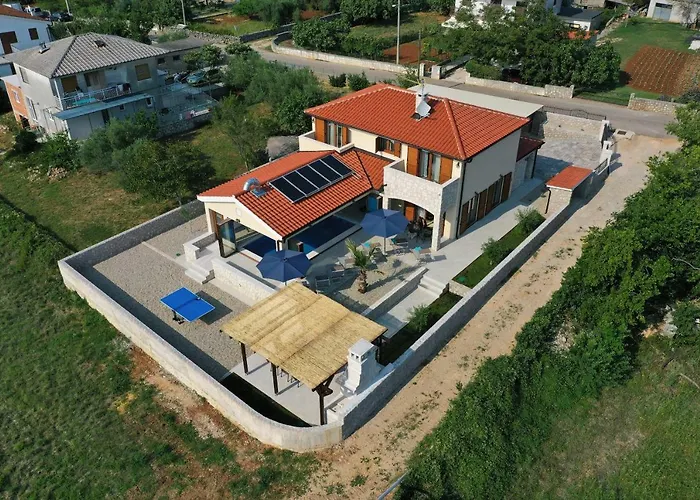 Vila Muskatel Krk -with Heated Covered Pool