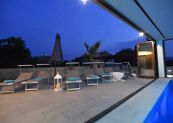 Villa Muskatel Krk -with Heated Covered Pool