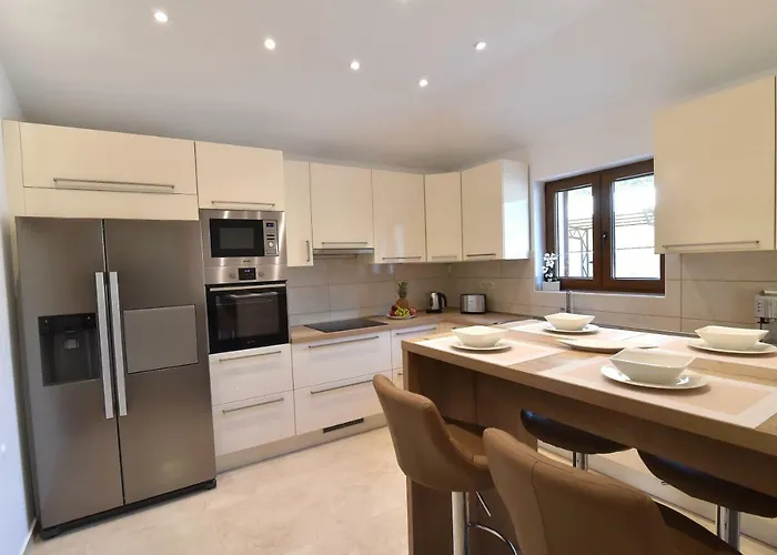 Muskatel Krk -with Heated Covered Pool