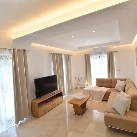 Villa Muskatel Krk -with Heated Covered Pool *